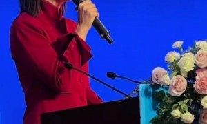 被喻为董卿接班人的李七月，从央视“消失”后，已找到了自己的路