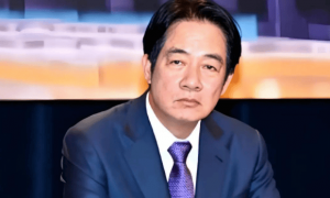 台独“卖台求荣”？英国军舰来势汹汹，挑战中方底线，解放军果断出手