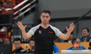 情绪升级因吹罚准确度低？ 曝CBA总决赛G6无中方裁判