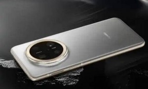 原创 
            2025年捡漏换机：苹果iPhone16与华为Mate70对比：哪款更值得入手
