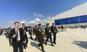 李在明刚说“抗中”没好果子吃,韩国就建议菲律宾买KF-21,菲专家:韩国武器可靠