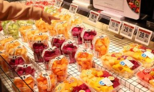 找了一圈CEO,叶国富还是用了永辉老人